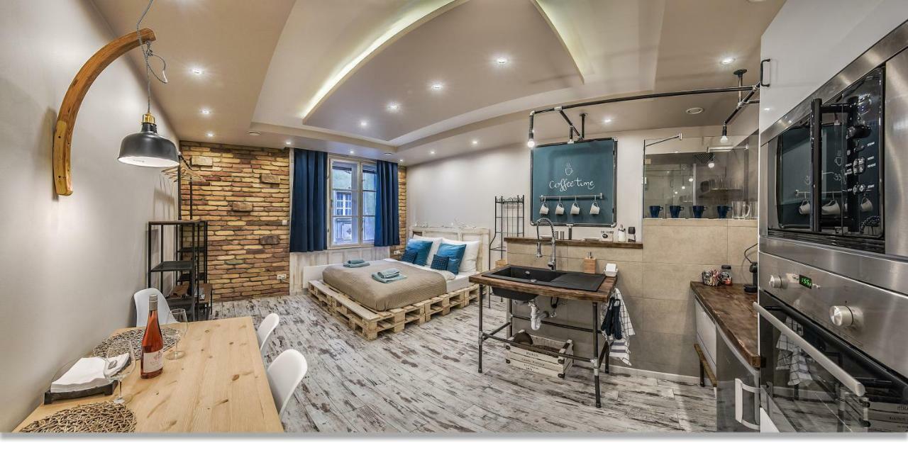 Downtown Boutique Suite — Photos 3